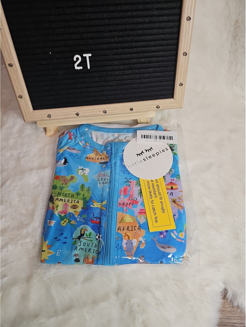 2T little sleepies around the world zippy
